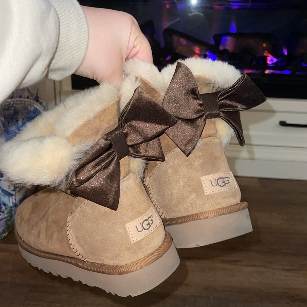 bow uggs